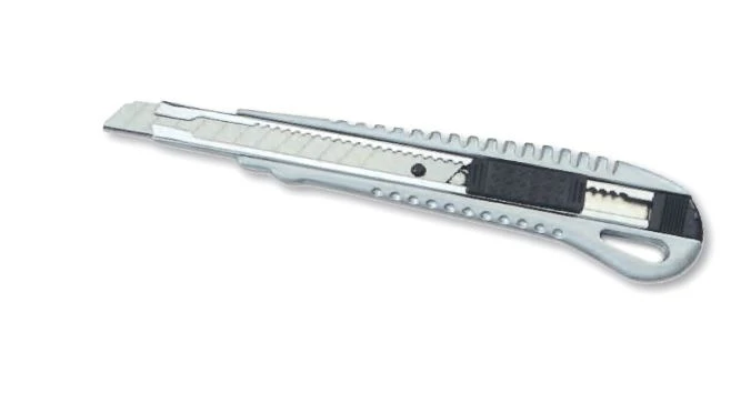 Cutter In Metallo A Scatto Piccolo 9mm