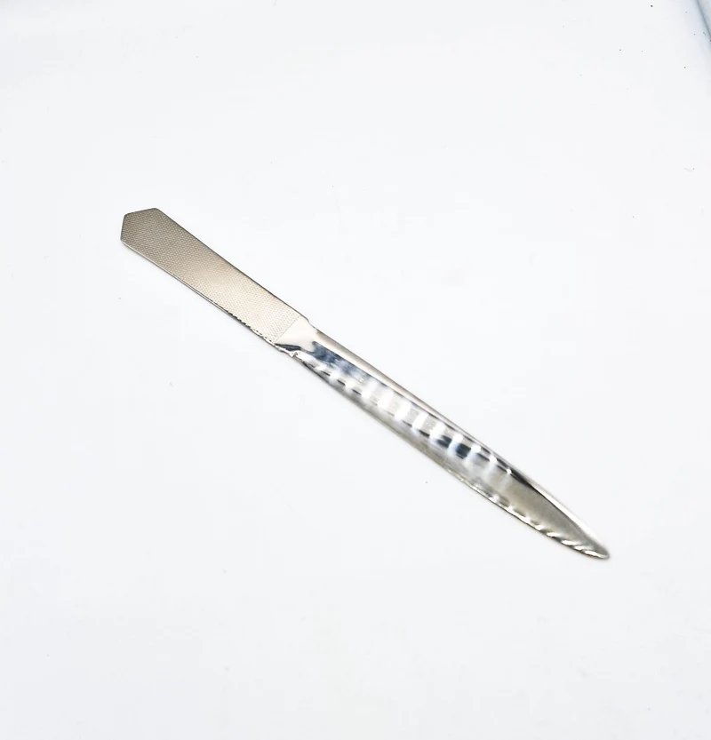 Tagliacarte in Metallo Lebez