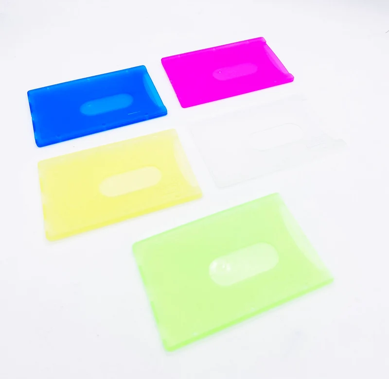 Portatessere Per Carte Rigido In Plastica
