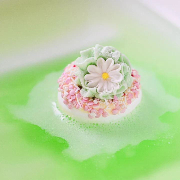 BOMB - DAISY DAISY