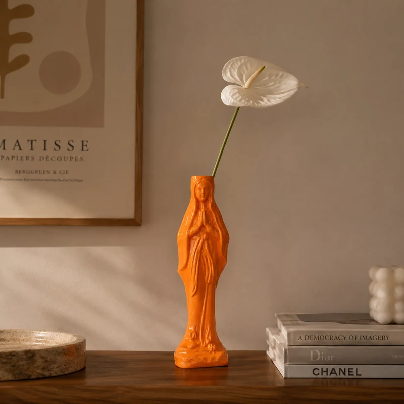 MADONNA VASO S ORANGE