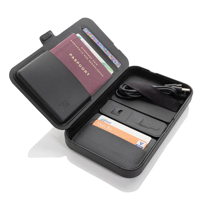 Custodia da viaggio Swiss Peak con caricatore 3 in 1 PU riciclato RCS